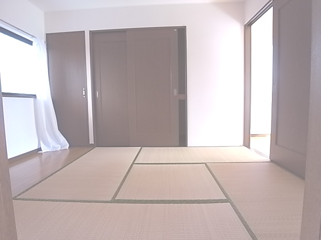 Other room space. One room is there want Japanese-style room.