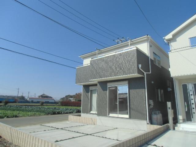 Local appearance photo. And green many comparatively close to the station, It is open-minded location! 