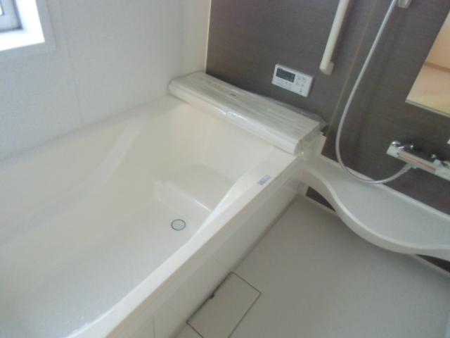 Bathroom. Building 3 Indoor (11 May 2013) Shooting