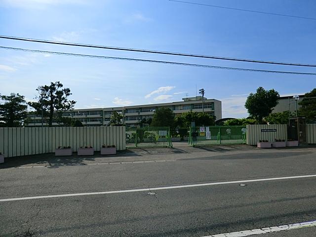 Primary school. Matsubushi stand Kanasugi to elementary school 1500m