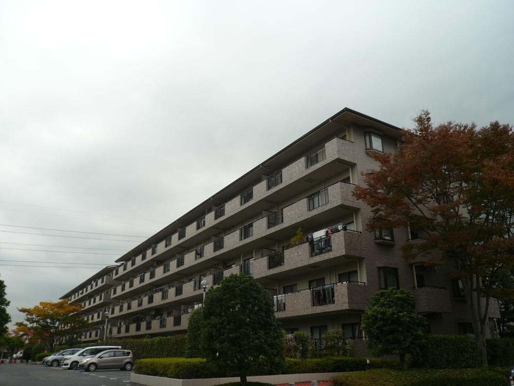 Local appearance photo.  ☆ Spacious 86.77 sq m  In 4LDK + S, Rare your garden.  ☆ In clean rooms rejoice even children, Private garden can also found new hobby also attached to the day of rest as a bonus.  ☆ Everyone is very happy in the pet and comfort to live space! .