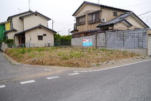 Local photos, including front road. View from the site (June 2013) Shooting