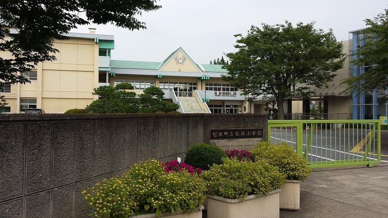 Primary school. Matsubushi stand Matsubushi to elementary school 476m