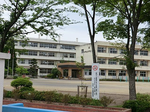 Primary school. Sugito to the second elementary school 500m