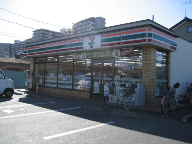 Convenience store. Seven-Eleven Kitamoto Touma 2-chome (convenience store) to 291m