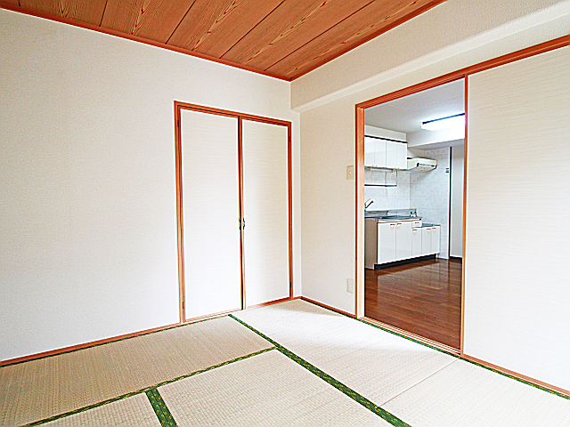 Other. Take a nap in a Japanese-style room. Also has excellent floor of soundproofing under It is nice