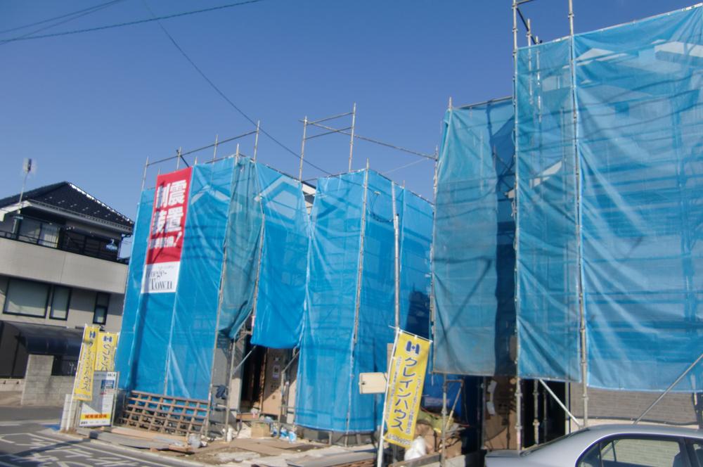 Local appearance photo. Local (12 May 2013) Shooting