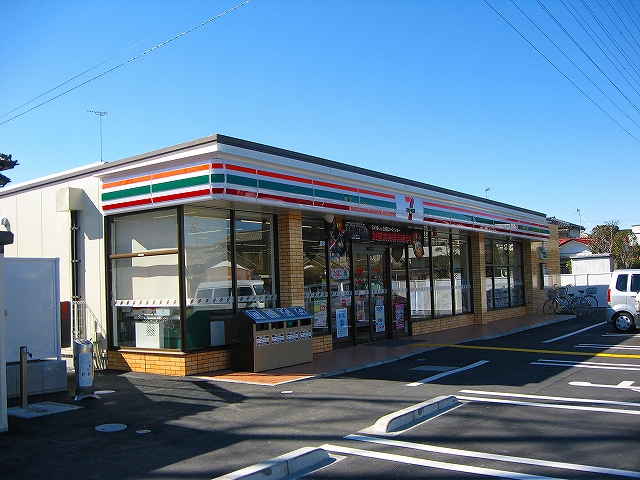 Convenience store. Seven-Eleven Kitamoto Touma 2-chome (convenience store) to 665m