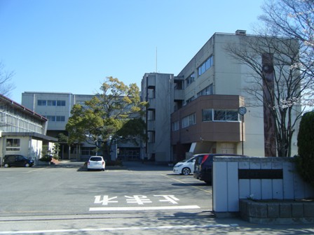 Junior high school. Kitamoto City Miyauchi junior high school (junior high school) up to 1675m