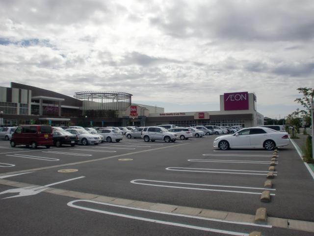 Shopping centre. 768m until ion Kamisato