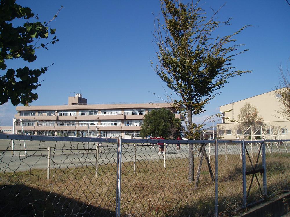 Junior high school. Kamisato 1758m to stand Uesatokita junior high school