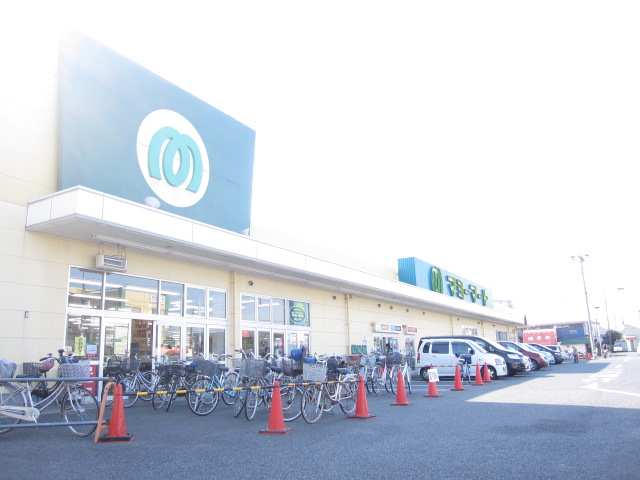 Supermarket. Mamimato deep store up to (super) 605m