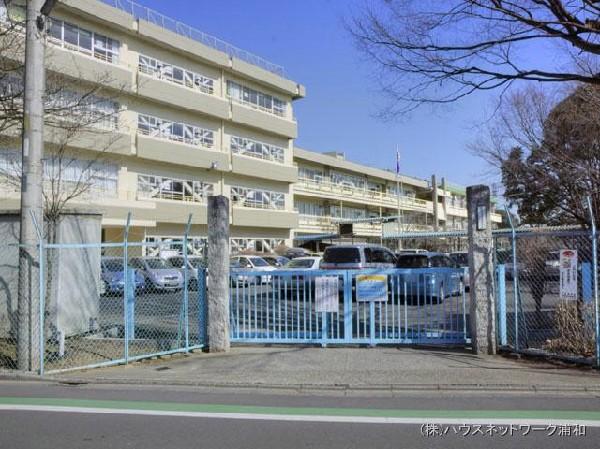 Primary school. Konosu Tatsuta Mamiya to elementary school 1020m