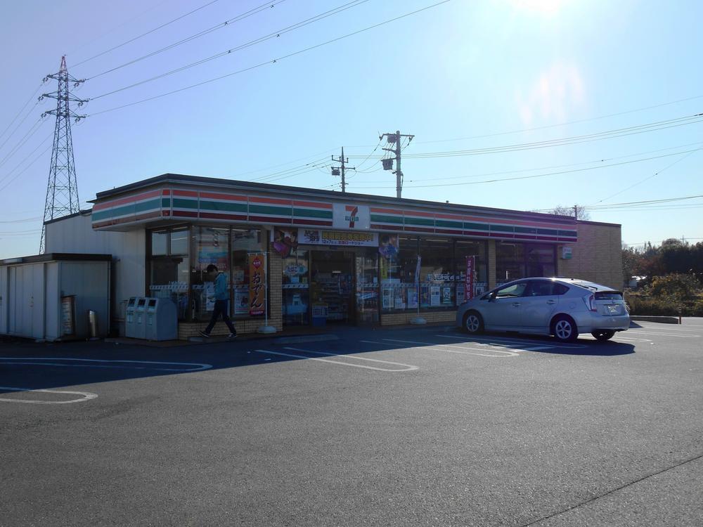 Convenience store. 2405m until the Seven-Eleven Kawasato Kitane shop