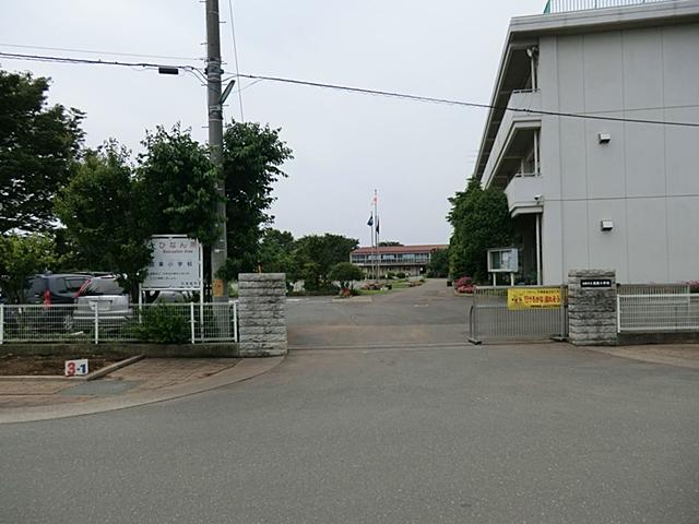 Primary school. Kounosu Municipal box to elementary school 1500m