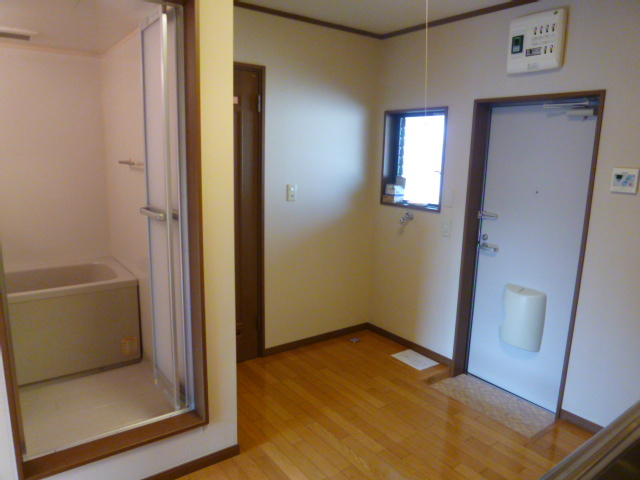 Entrance. ■ ■ There is also a firm area of the washing machine ■ ■