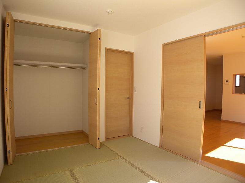 Other introspection. Building 2 Japanese-style room