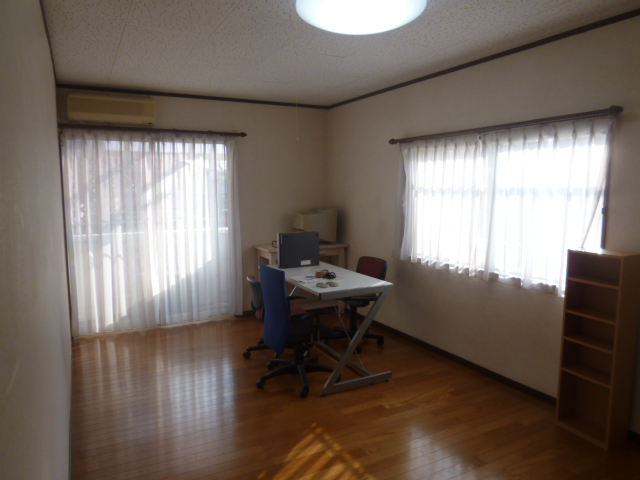 Other room space