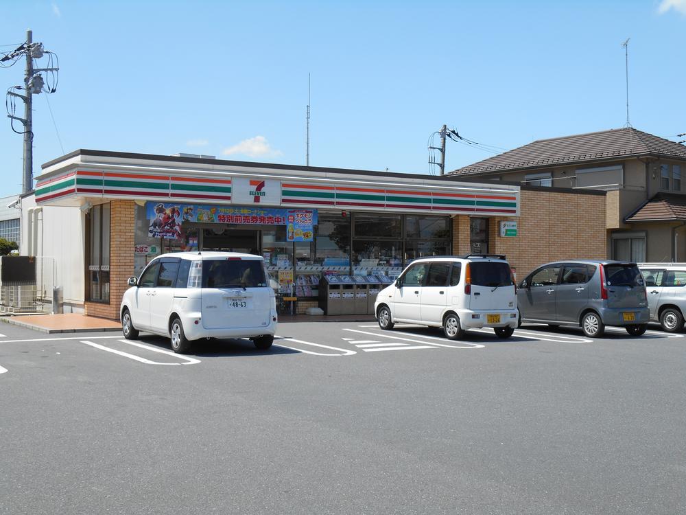 Convenience store. 515m to Seven-Eleven Kounosu Shiyakushomae shop