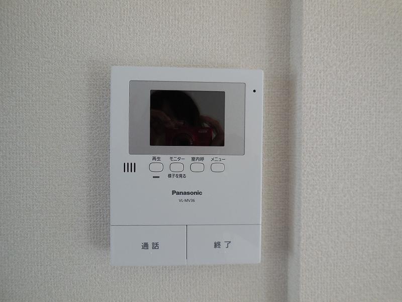 Other Equipment. Monitor with intercom new