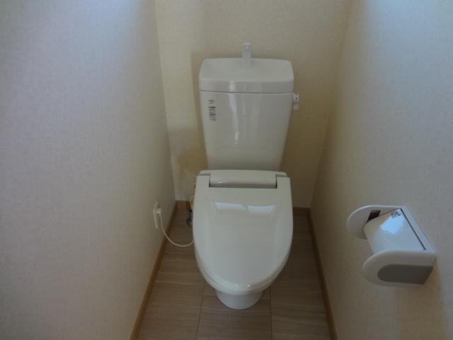 Toilet. Second floor room