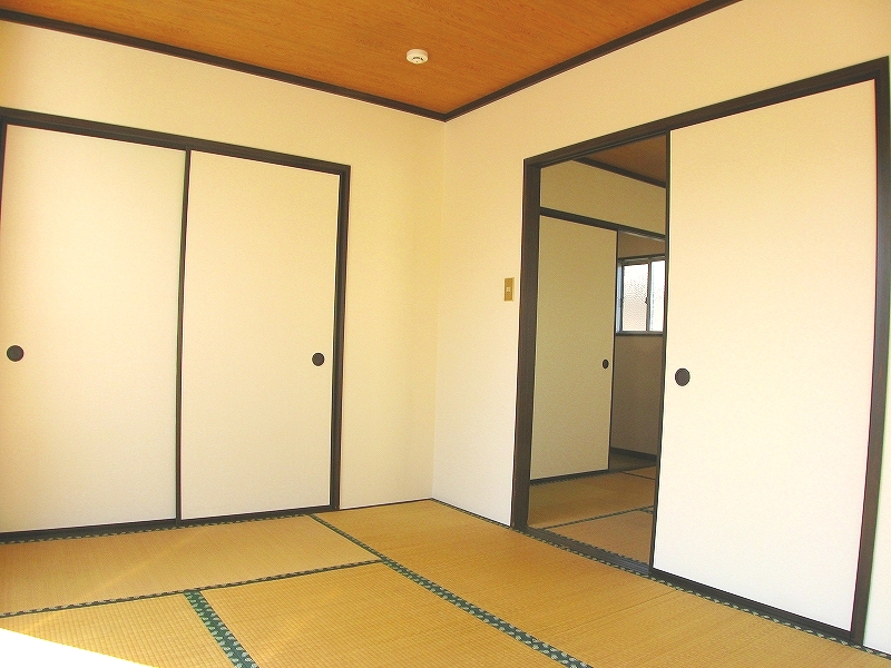 Other room space. It is spacious Japanese-style room.