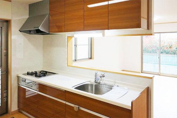 Same specifications photo (kitchen). (L Building) same specification system Kitchen