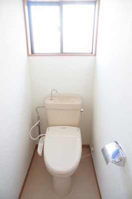 Toilet.  ☆ Window with a toilet ventilation can comfortably ☆