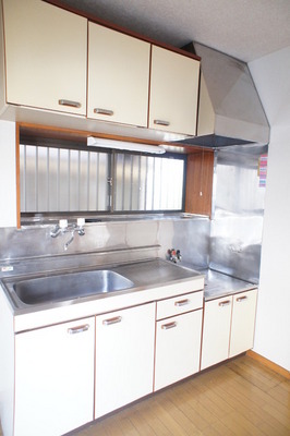 Kitchen.  ☆ Gas stove installation Allowed Kitchen ☆ Storage is most useful ☆