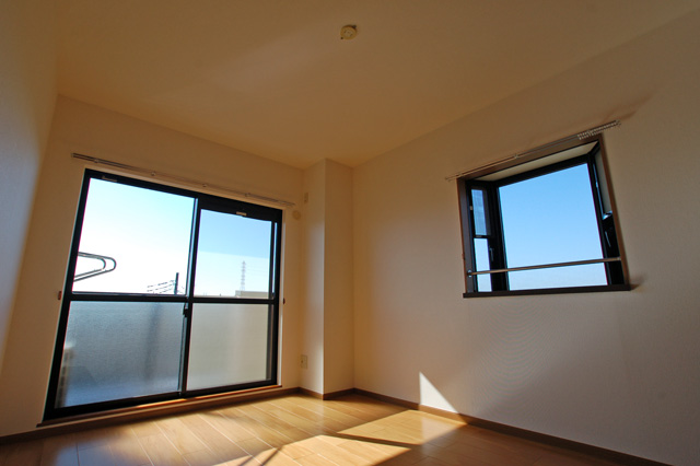 Other room space. Of bright two-sided lighting Western-style With bay windows which can stylish rendition