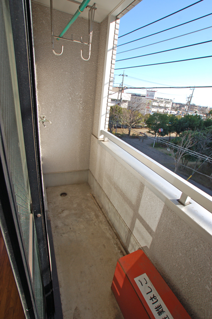 Balcony. Bright and airy top floor Also dry well your laundry