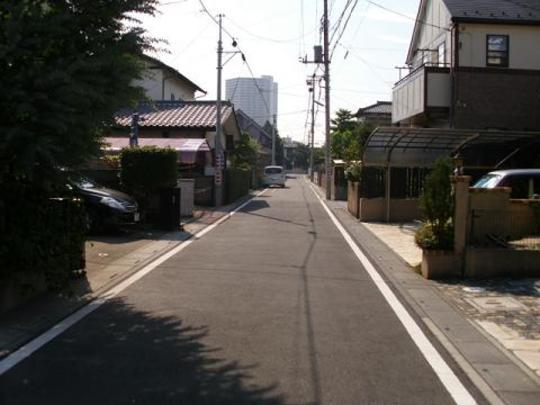 Local photos, including front road. Frontal road