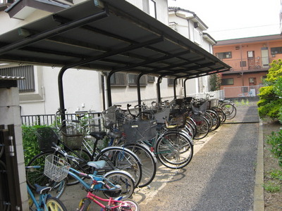 Other common areas.  ☆ On-site bicycle parking lot with a roof ☆