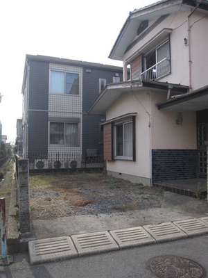 Building appearance. On-site parking Private garden