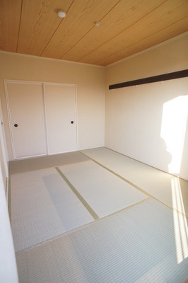 Living and room.  ☆ Japanese-style room 6 quires ☆