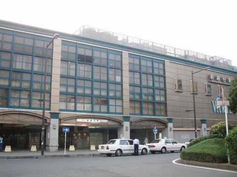 Shopping centre. Shin Koshigaya Valie until the (shopping center) 926m