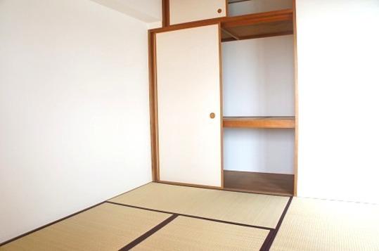 Non-living room. Japanese style room