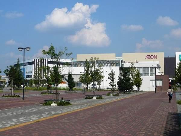 Shopping centre. 360m to Aeon Lake Town