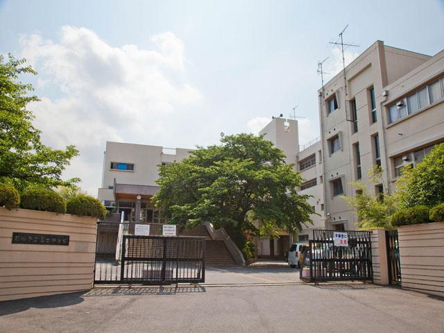 Junior high school. Koshigaya 1200m to stand Fuji Junior High School