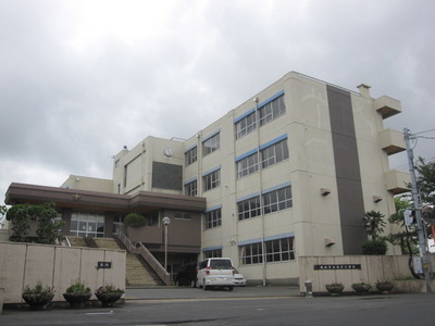 Primary school. 460m to the west elementary school (elementary school)