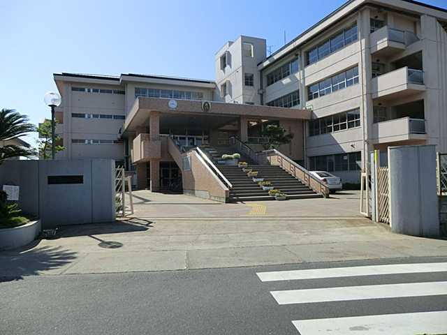 Primary school. Koshigaya Municipal large bag 1000m to East Elementary School