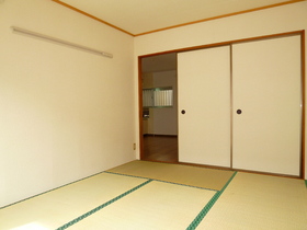 Living and room. Japanese-style room (6 quires)