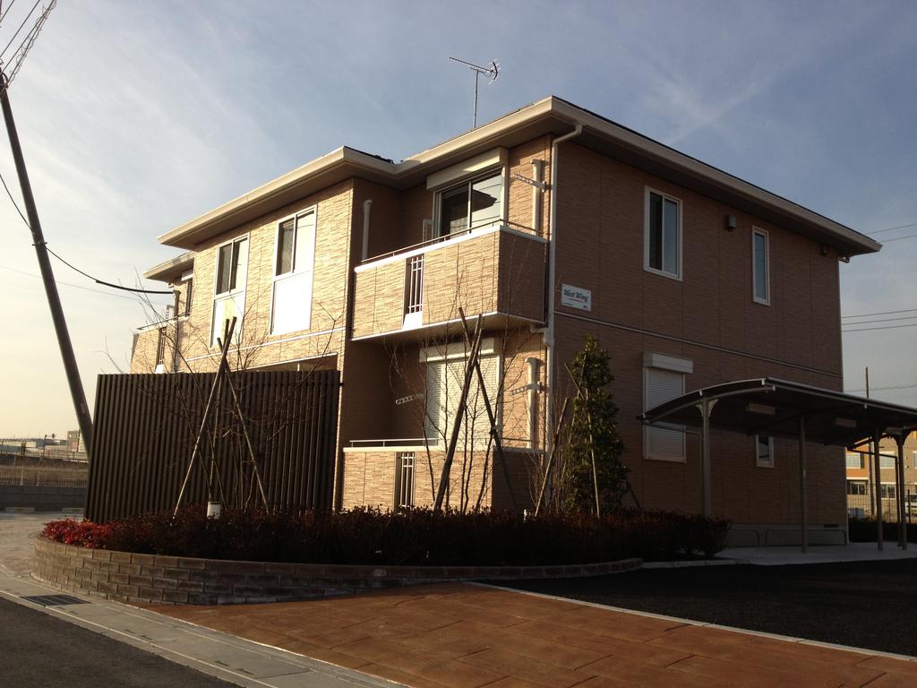 Building appearance. Sekisui House, construction of Sha - Maison ・ Oh - Le electrification ・ Solar power
