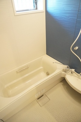 Bath. Bathroom with a window, It is Reheating function with