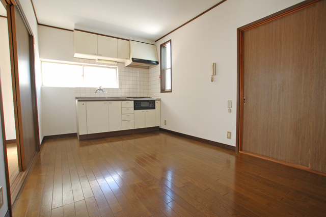 Living and room. Room dining kitchen Cooking is also likely to Hakadori