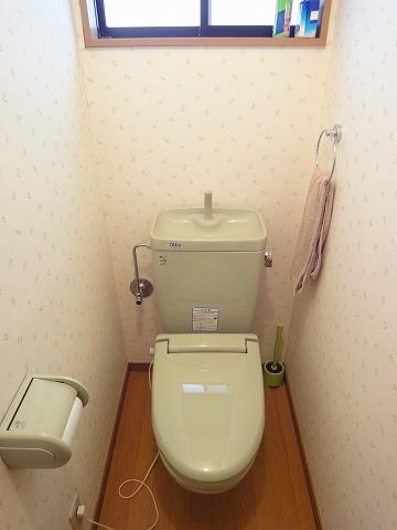 Toilet. 2F toilet
