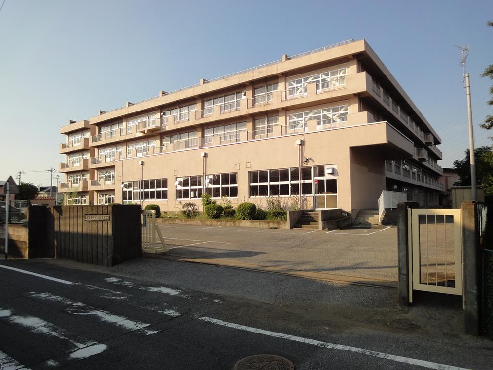 Primary school. Koshigaya 290m up to municipal Miyamoto Elementary School
