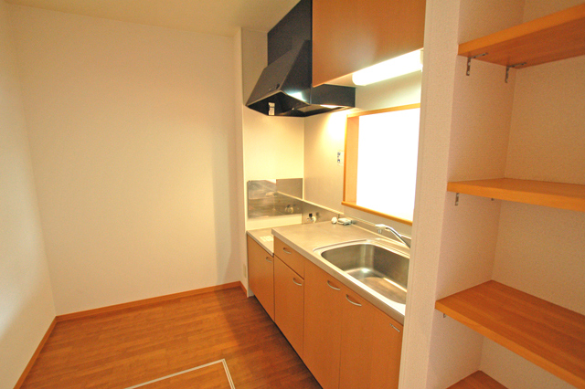 Kitchen. Dishes appearance also of the room in is peace of mind visible counter K ☆ With a convenient shelf