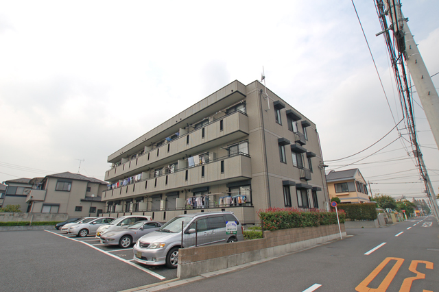 Building appearance. Convenient bicycle parking lot with a roof on site ・ Garbage Storage ・ Vending machine Yes