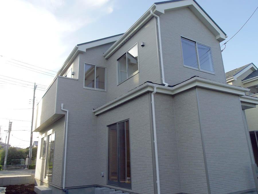 Local photos, including front road. D Building We offer the same use the finished model house of this property. Please feel free to contact us.
